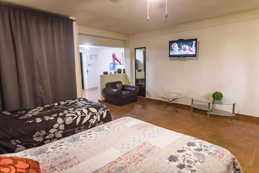 Suite con 2 recamaras,2mini splits, Parking Wifi 100 mb, cocina