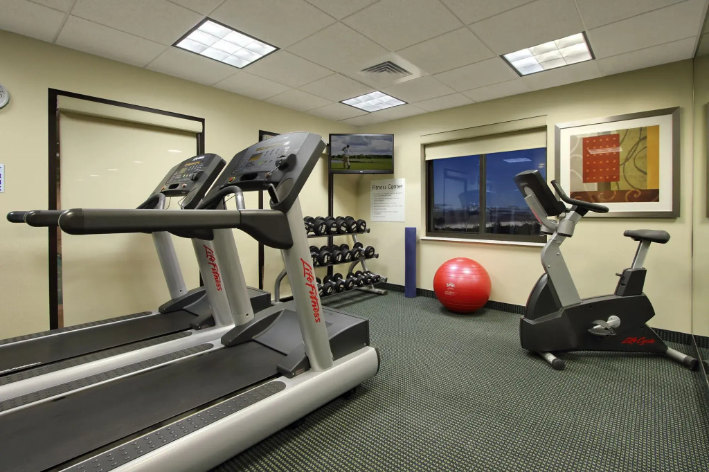 Holiday Inn Express & Suites Colorado Springs First & Main by IHG