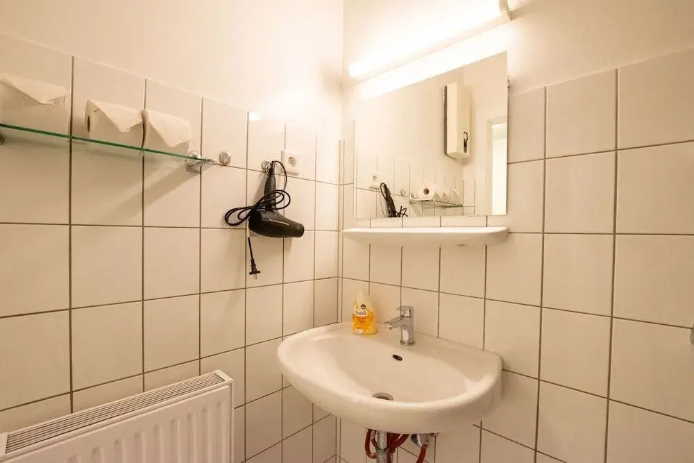 Tolstov-Hotels Large Apartment