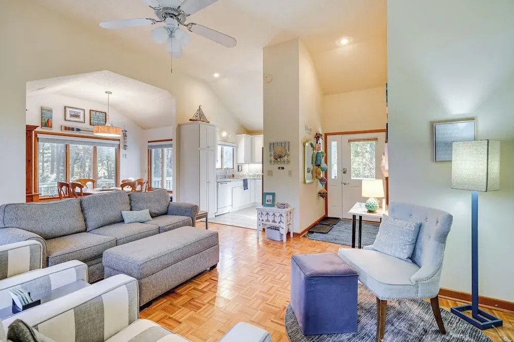 1/2 Mi to Beach Access: Southern Shores Gem + Deck