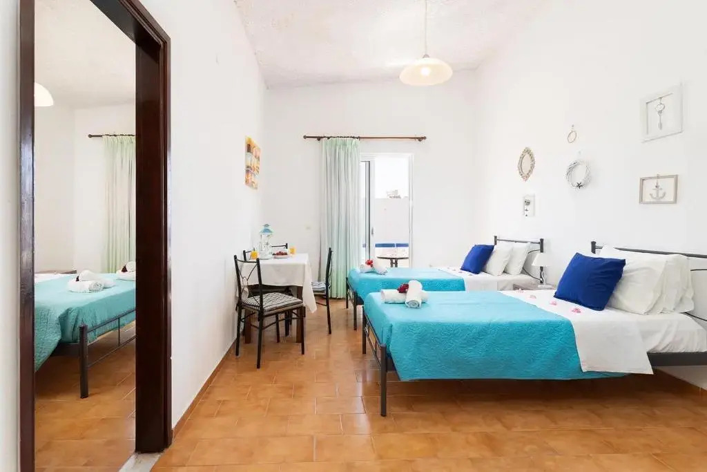 Gennadi Sun Apartments 500m from the beach