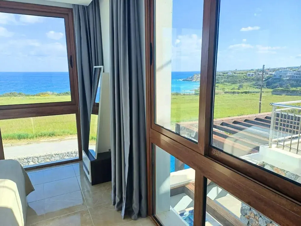 Luxurious Villa With Breathtaking Seaview