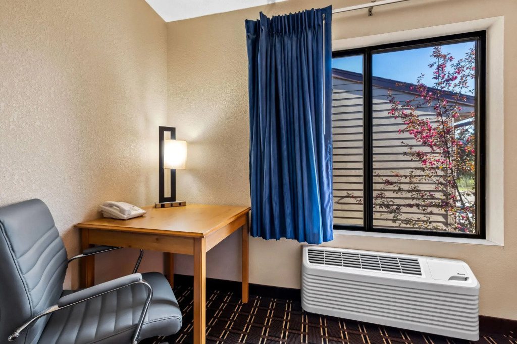 Days Inn by Wyndham Black River Falls - Access to ATV Trail