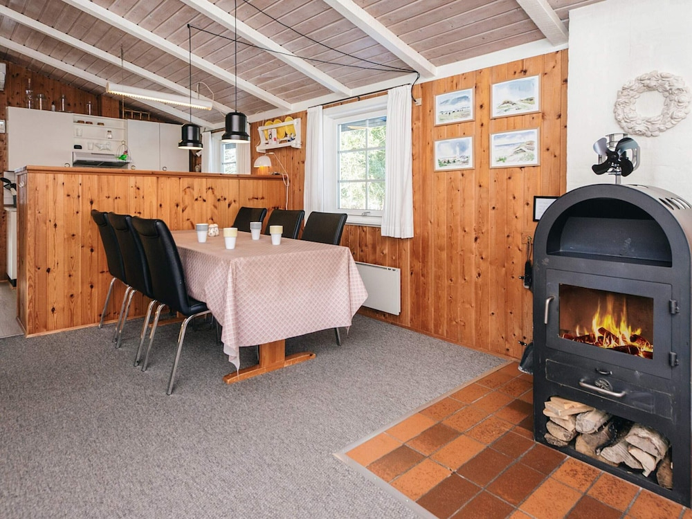 Sun-kissed Holiday Home in BlÃ¥vand near Sea
