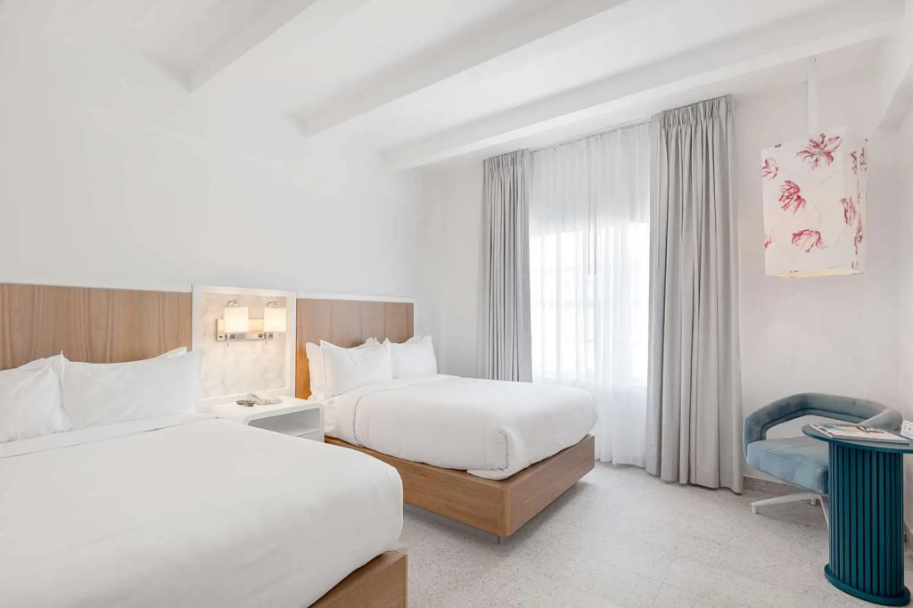 The Townhouse Hotel