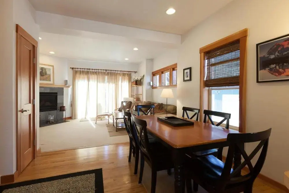 Venturi 2 Bedrooms 2.5 Bathrooms Townhouse