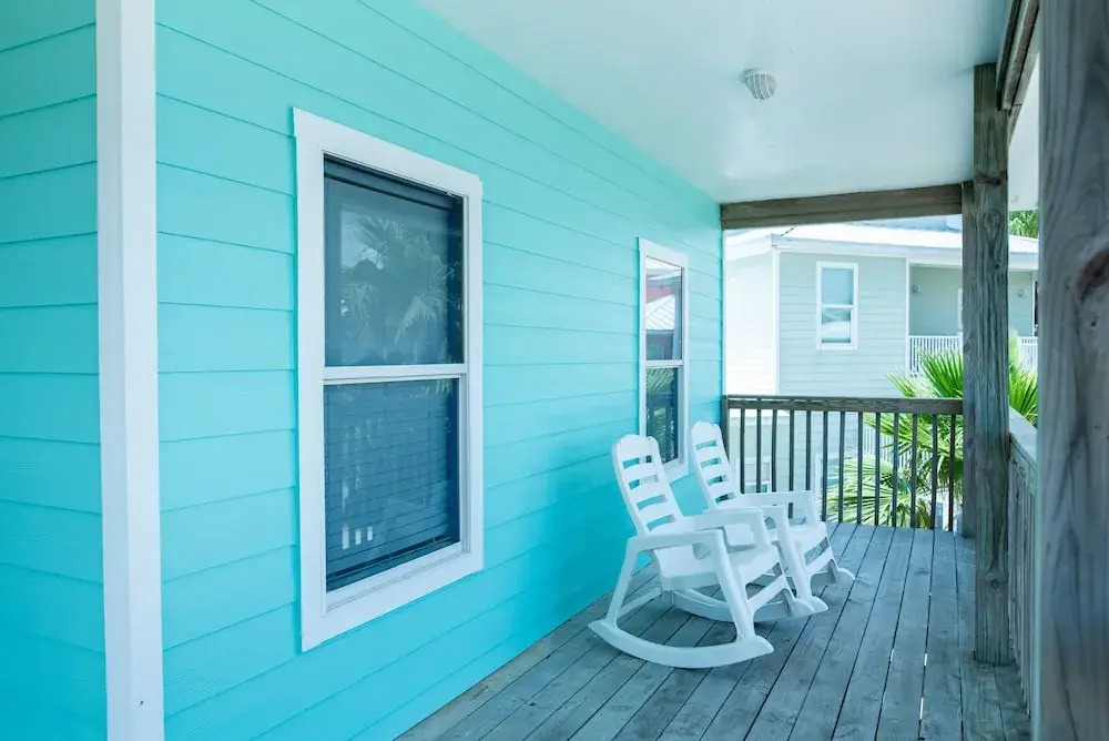 The Original Purple Pelican - 3 Br Home