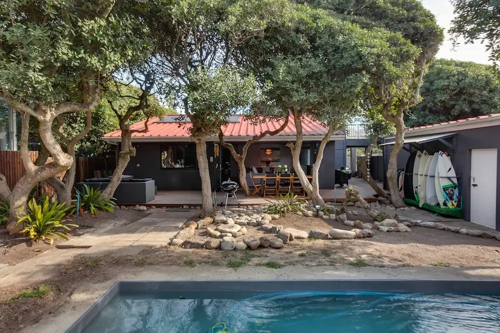Long Beach Holiday House