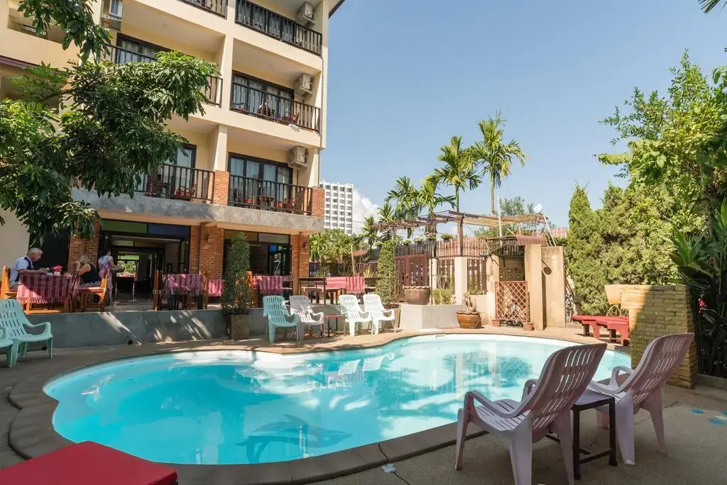 Riverside House Hotel