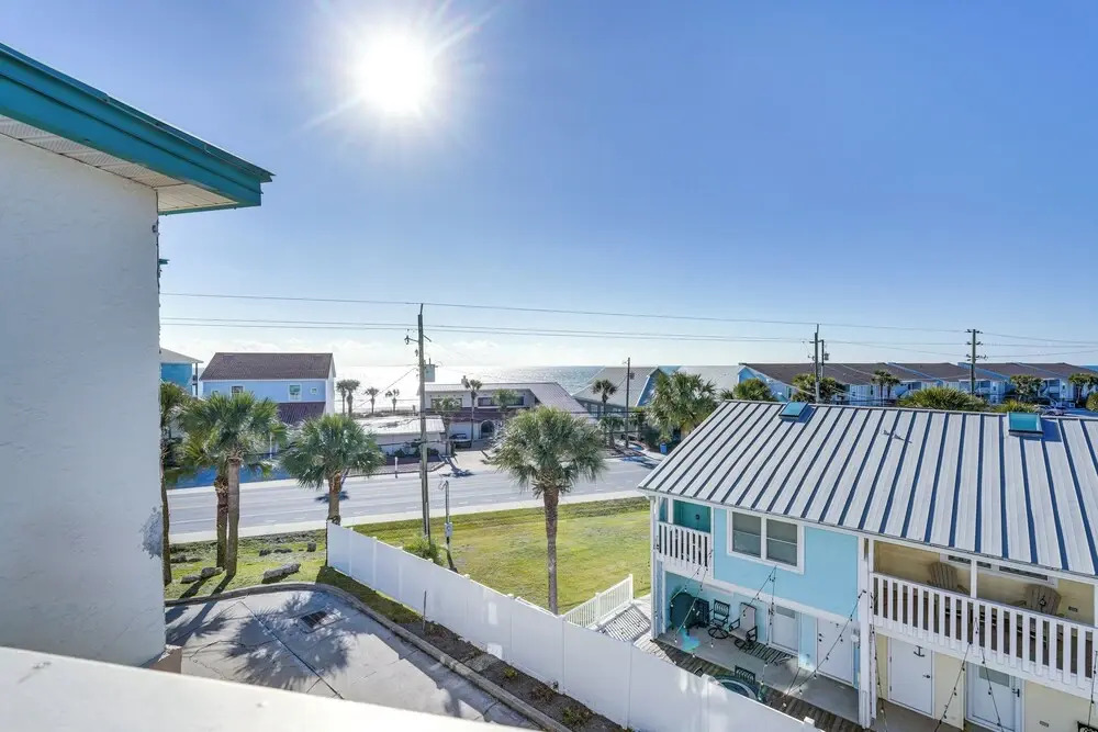 Panama City Beach Townhome w/ Deck, Ocean Views