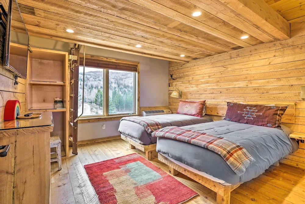 Secluded Granby Mtn Cabin: 75 Acres & Views