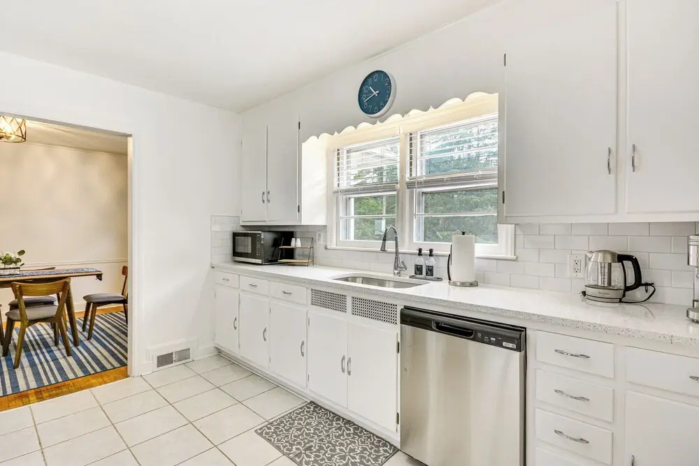 'dogwood Cottage' w/ Fireplace: 1 Mi to University