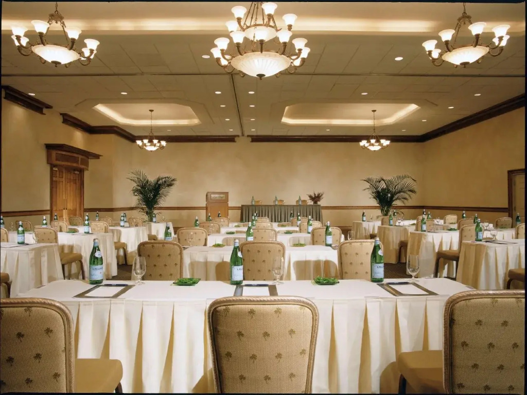 Lido Beach Resort - Sarasota