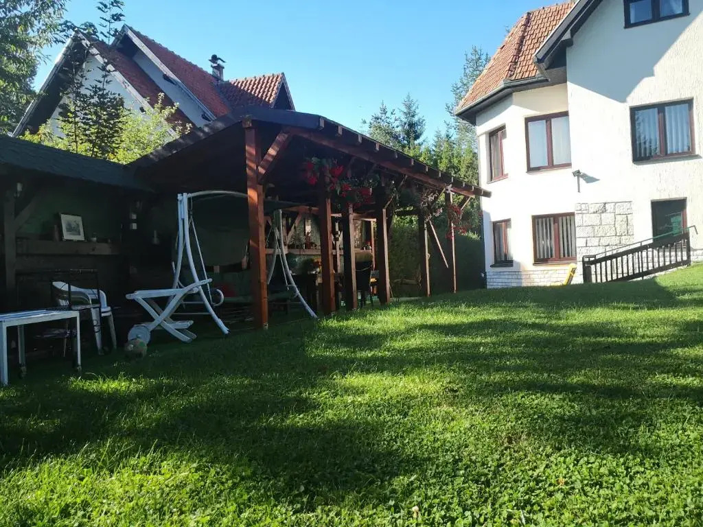 Vila IV