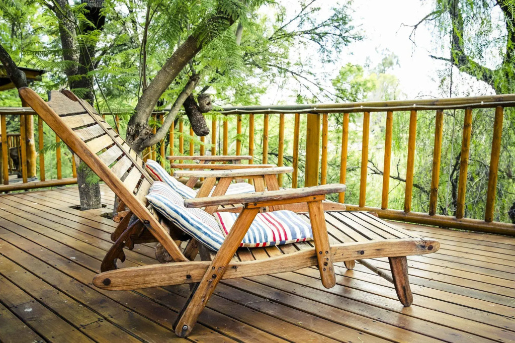 Riverside Guest Lodge
