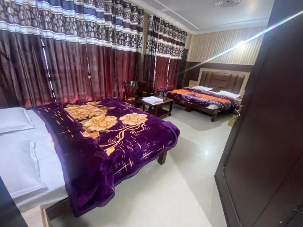 Oyo 35499 Hotel Green View