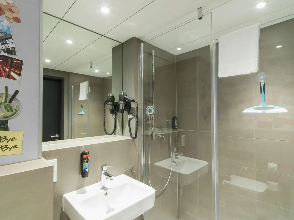 Holiday Inn - the niu, Mesh Stuttgart Messe by IHG