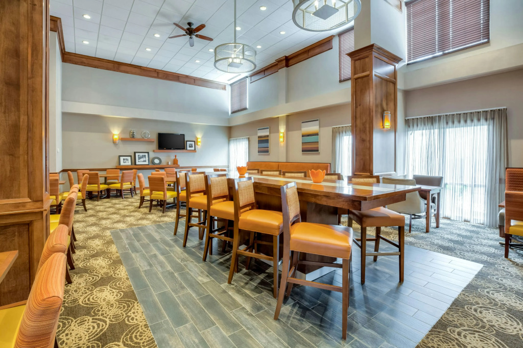 Hampton Inn Boston-Norwood