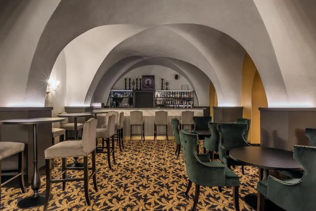 Hotel du Roi & Spa by SOWELL COLLECTION