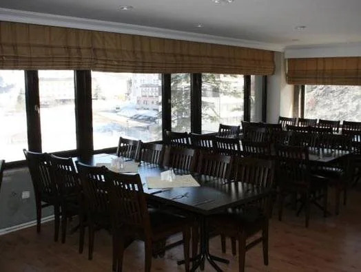 Uslan Hotel