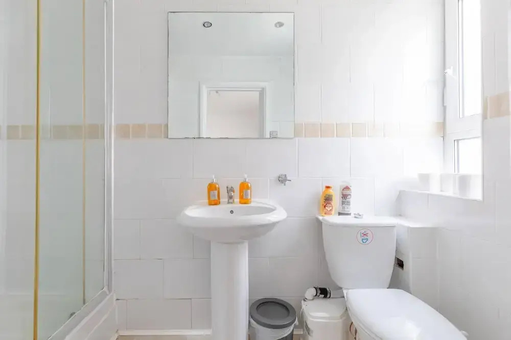 Spacious 3BD Flat, Close to Tube - Fulham!