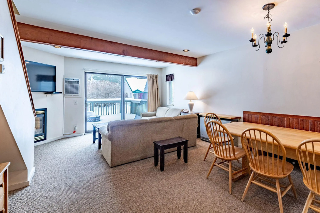 4BR Private Townhouse at Smugglers Notch Resort