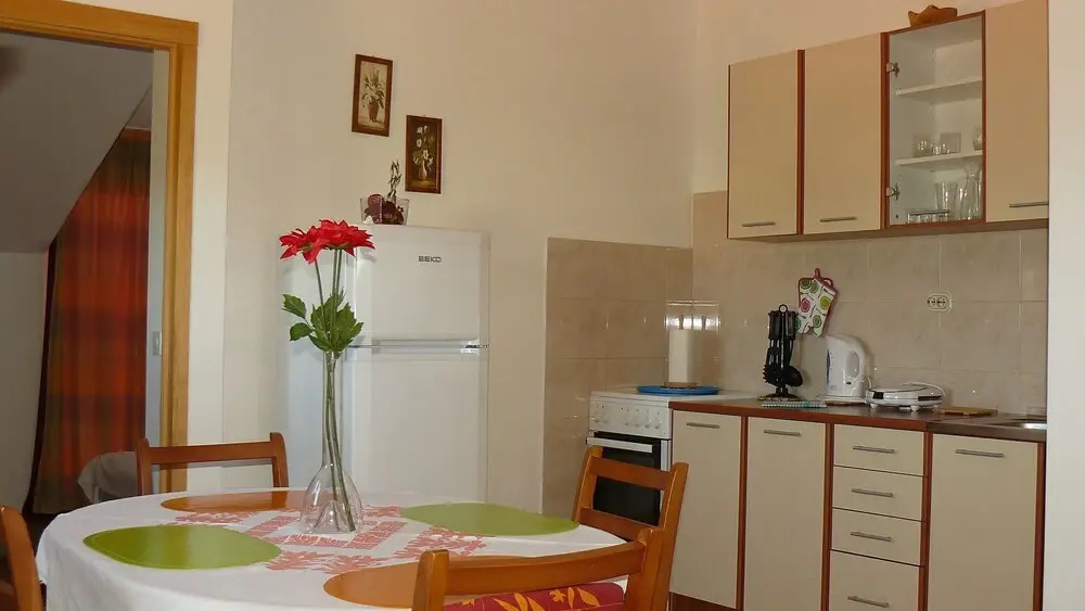 Fran - Only 150m From Beach - A2