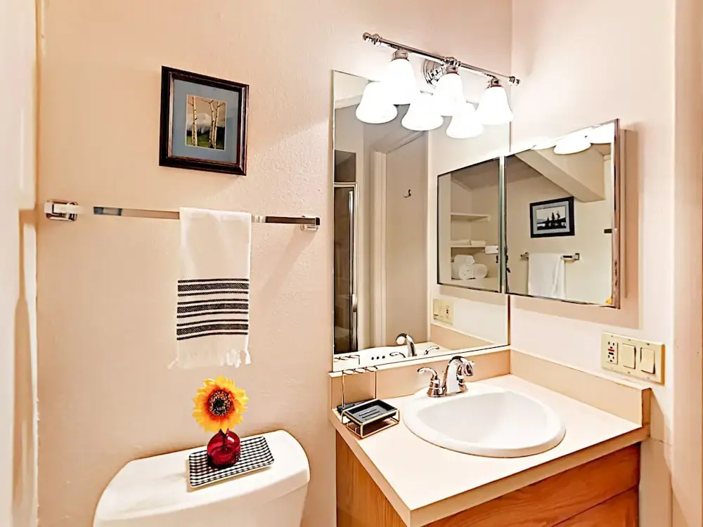 55 Upper Woodbridge - 3 Br Condo