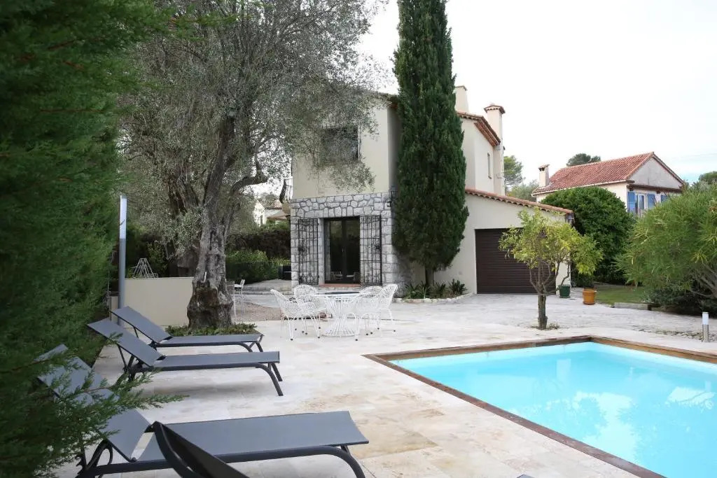Superbe villa de charme avec piscine chauffée