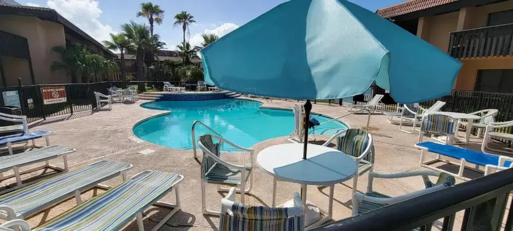Tiki Condo 261