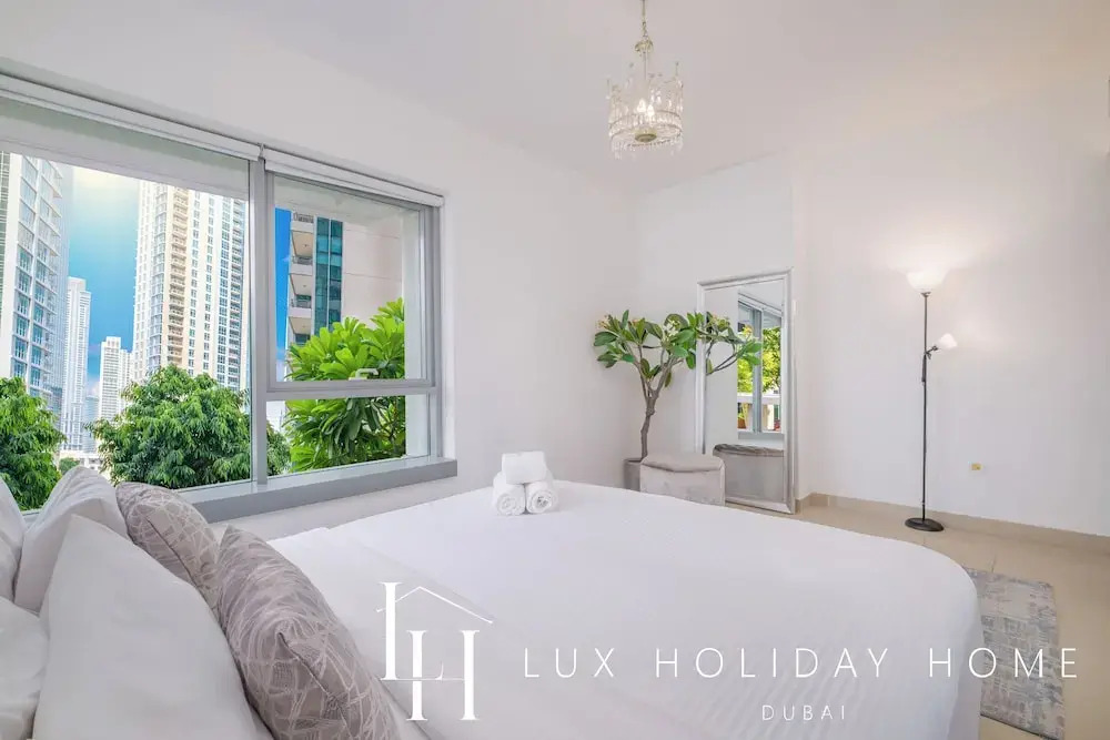 LUX The Downtown Blvd Suite