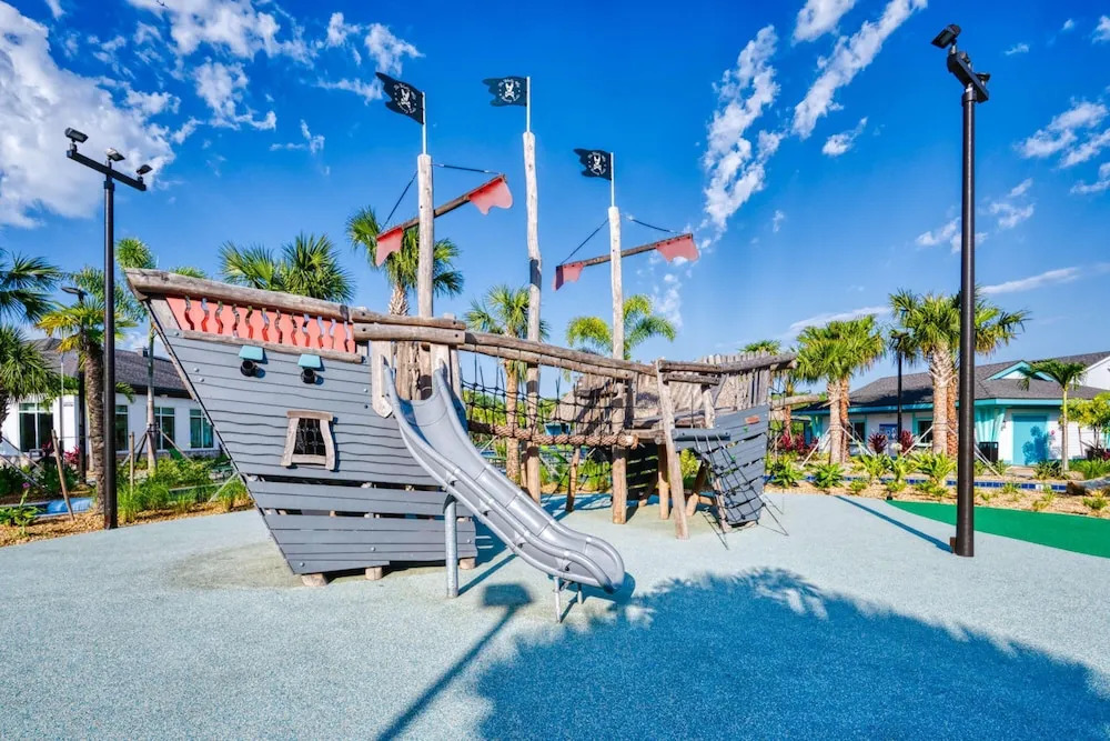 Modern Clean Design Near Disney Top Resort