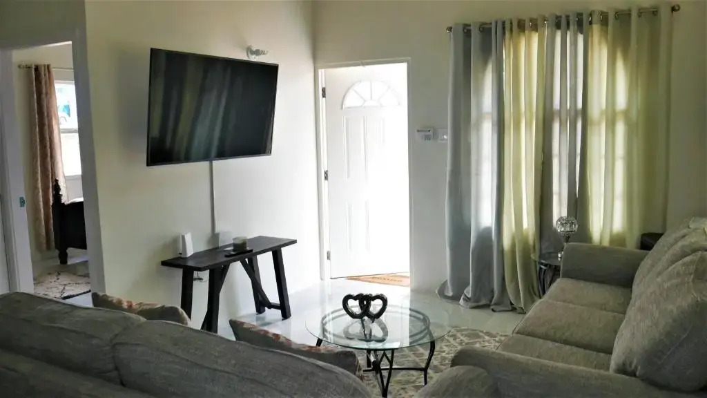 Lux Sea View Camelot Village Discovery Bay