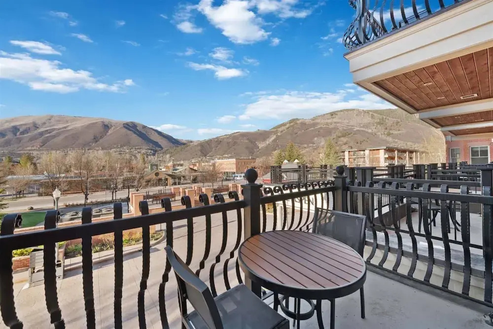 Aspen Mountain Residences Luxe 3 Bedroom Residence in Heart of Downtown Aspen