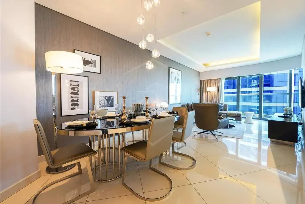 KeyHost - Luxury 3 BR Apt in Paramount Towers by Damac - K3850