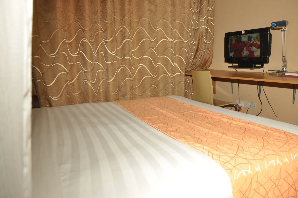 Eureka Place Hotel Kampala