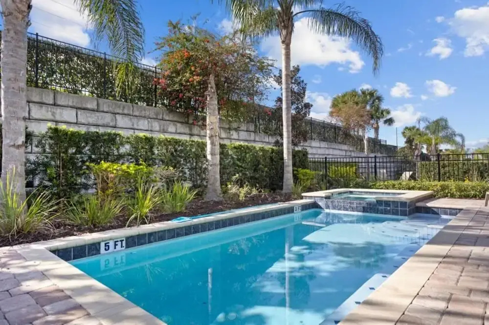 320-6-pc-pet Friendly 6 Bedroom Home With Game Room