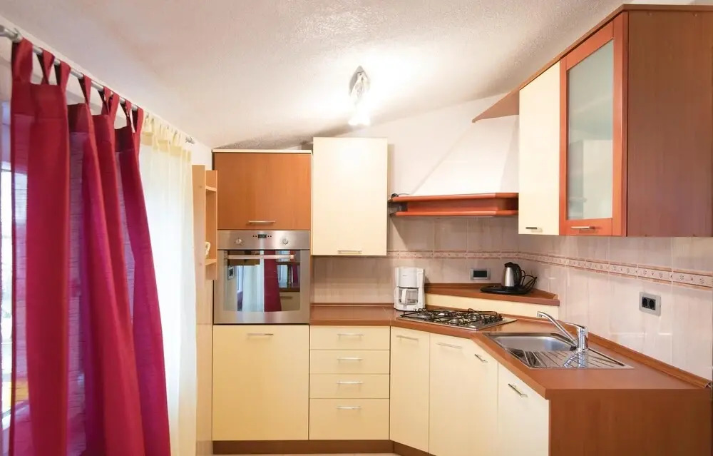 Gorgeous Home In Nedescina