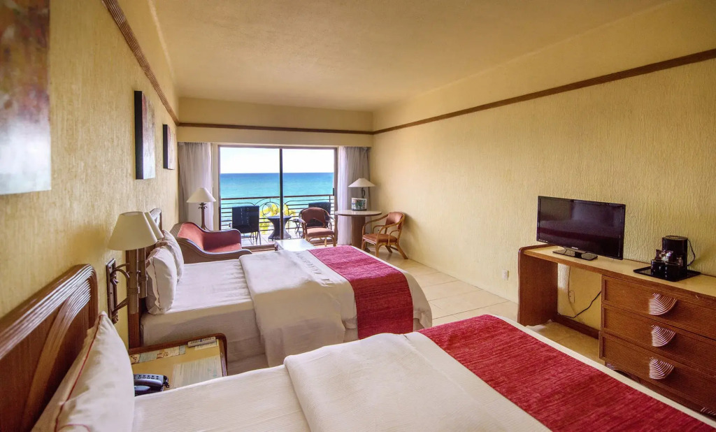 Hotel San Carlos Plaza