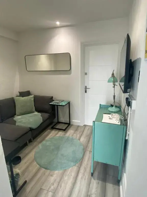 Studio Tavros (Adults Only)