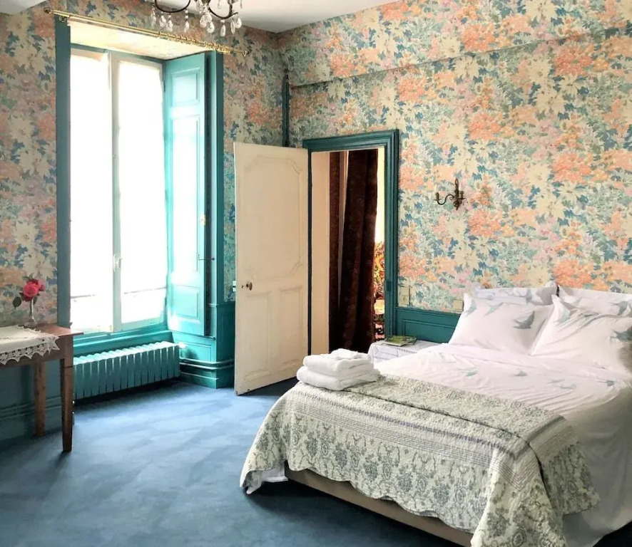 LHotel de Hercé Chambre dHote