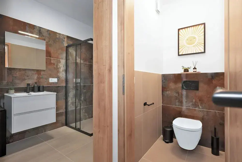 Fully equipped Apartments with Terraces, Free garage parking, Netflix & AC - by Apartmány Šlapanice cz