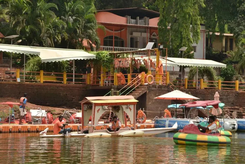 Mayem Lakeview