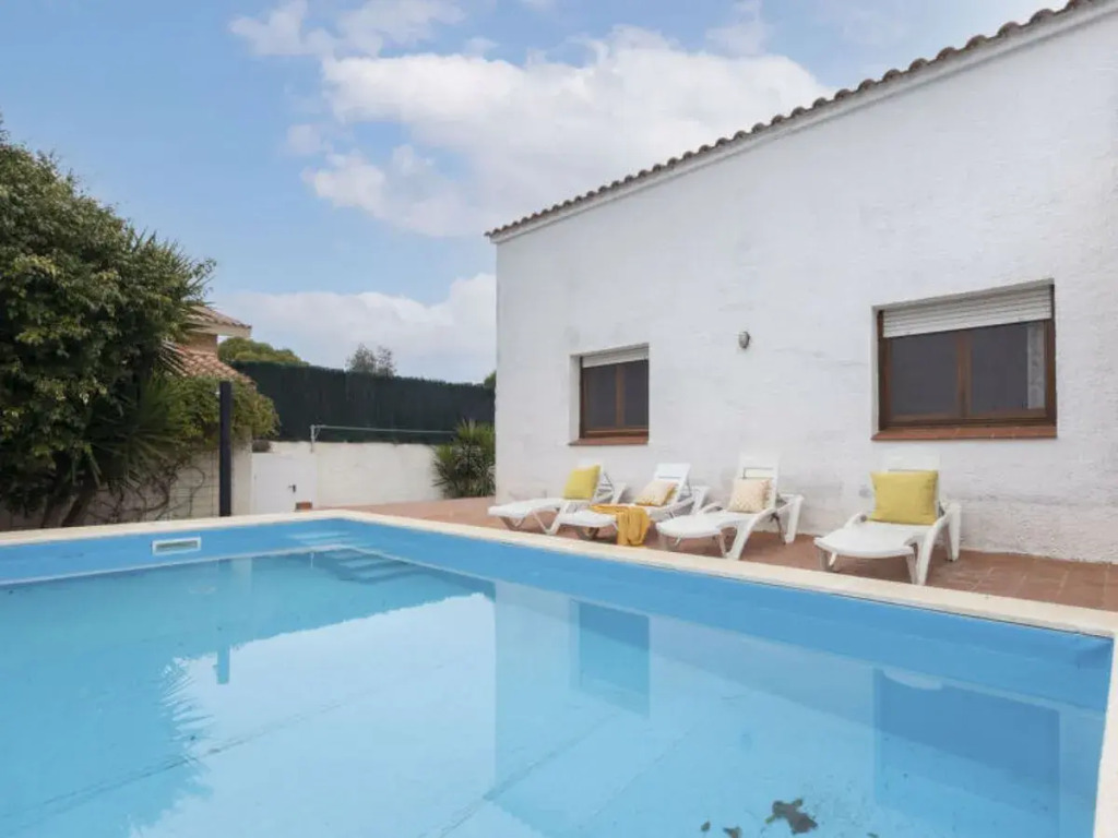 Holiday Home Lucky by Interhome