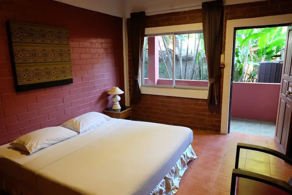 Red Brick Guesthouse