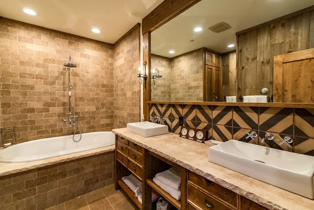 1865 Tahoe Park Heights Drive Home - 4 Br home by RedAwning