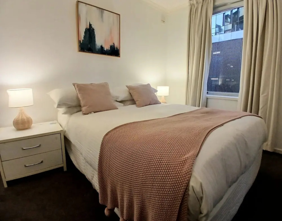 ReadySet Apartments at Southbank Condos