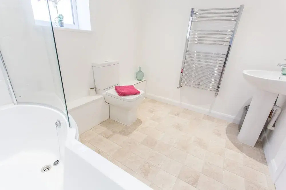 Spacious Comfortable 2 Bed Apartments in Oxford, Free Parking, OX2 Easy Access to City Centre & Hospitals