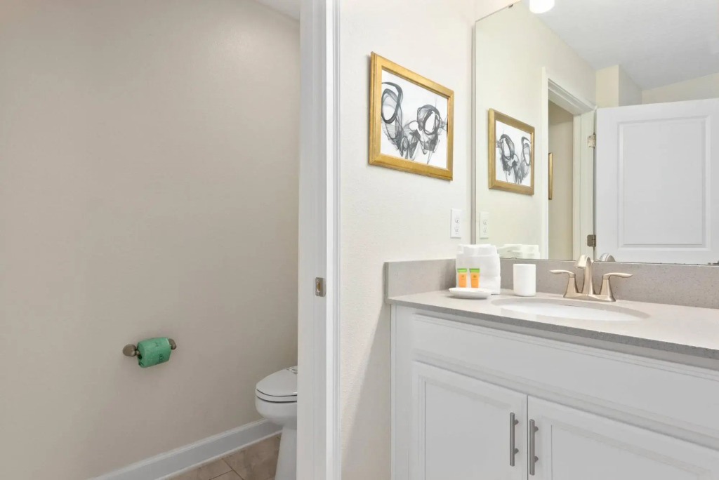 Amazing Townhome 4Bd 3Bat with pool @ChampionsGate