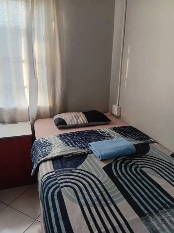 Las Palmas Day & Night Guest House